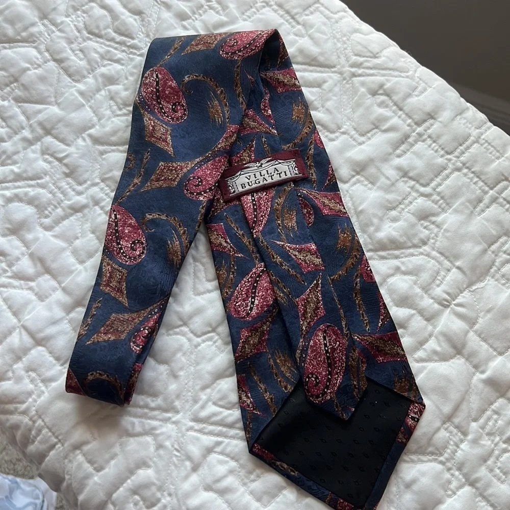 𝅺VILLA BUGATTI 100% Italian silk tie